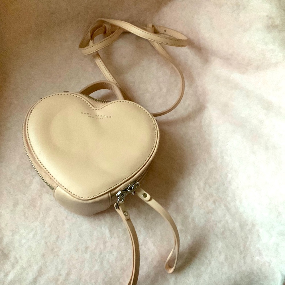 Marc Jacobs Heart to Heart Crossbody